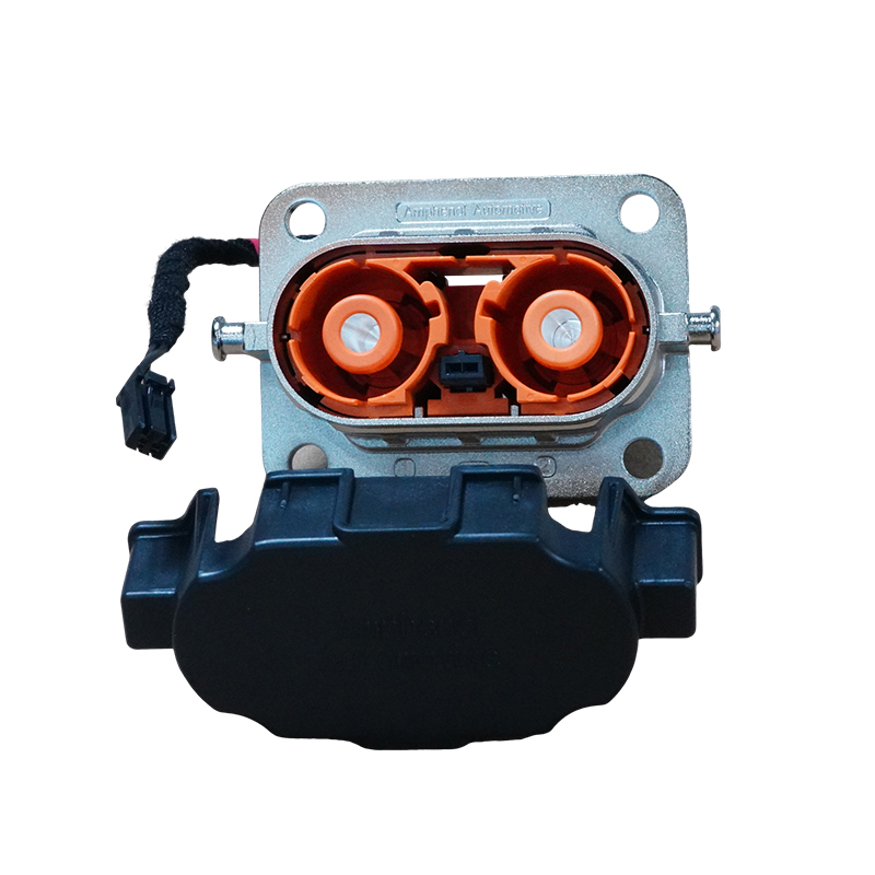 High-voltage plug for battery pack